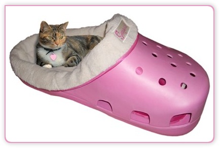 Katzenbett in lollipop pink als Crocs